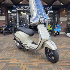 Vespa Primavera e5 45km. Bj 2025